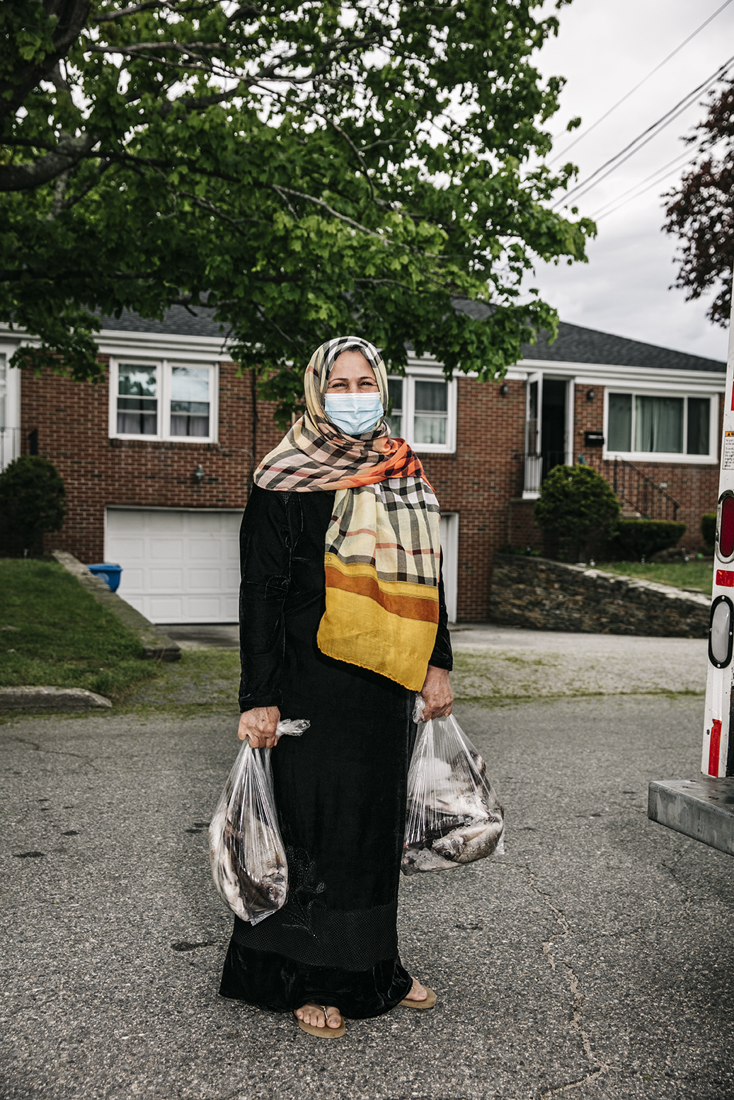 refugee_woman_scarf_burke